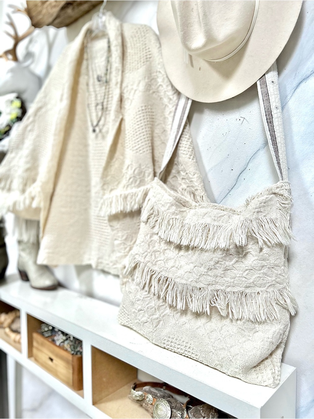 Artisan Cream Fringe Knit Shoulder Bag w snappy chic farmhouse western vibe